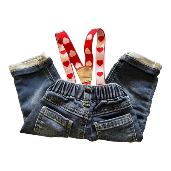 NWOT Cat And Jack Baby Valentine's Jeans With Suspenders Size 0-3m - Picture 2 of 5